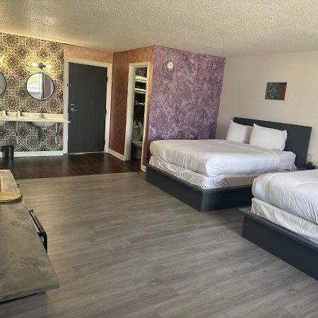 Rosewood Garden Hotell Lake Delton Exteriör bild